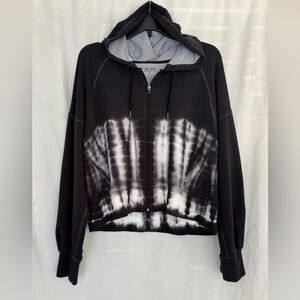 Tek Gear Black and White Tie-Dye Crop Hoodie